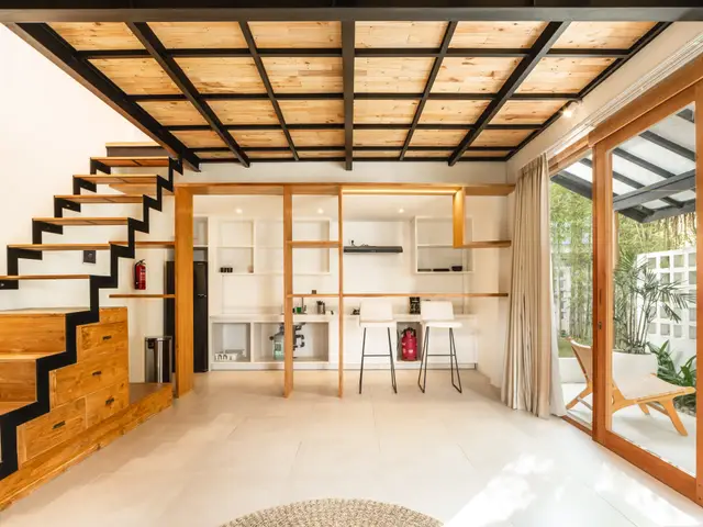 Layered 1BR Apartment w/ Deck and Fully Equipped Kitchen