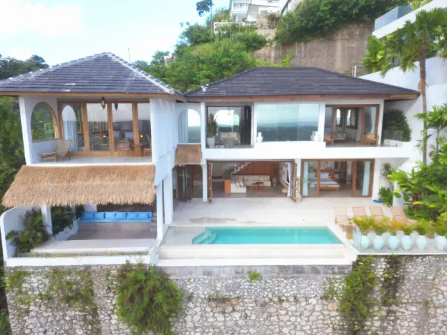 Ocean, Jungle and Volcano Views From One Plot